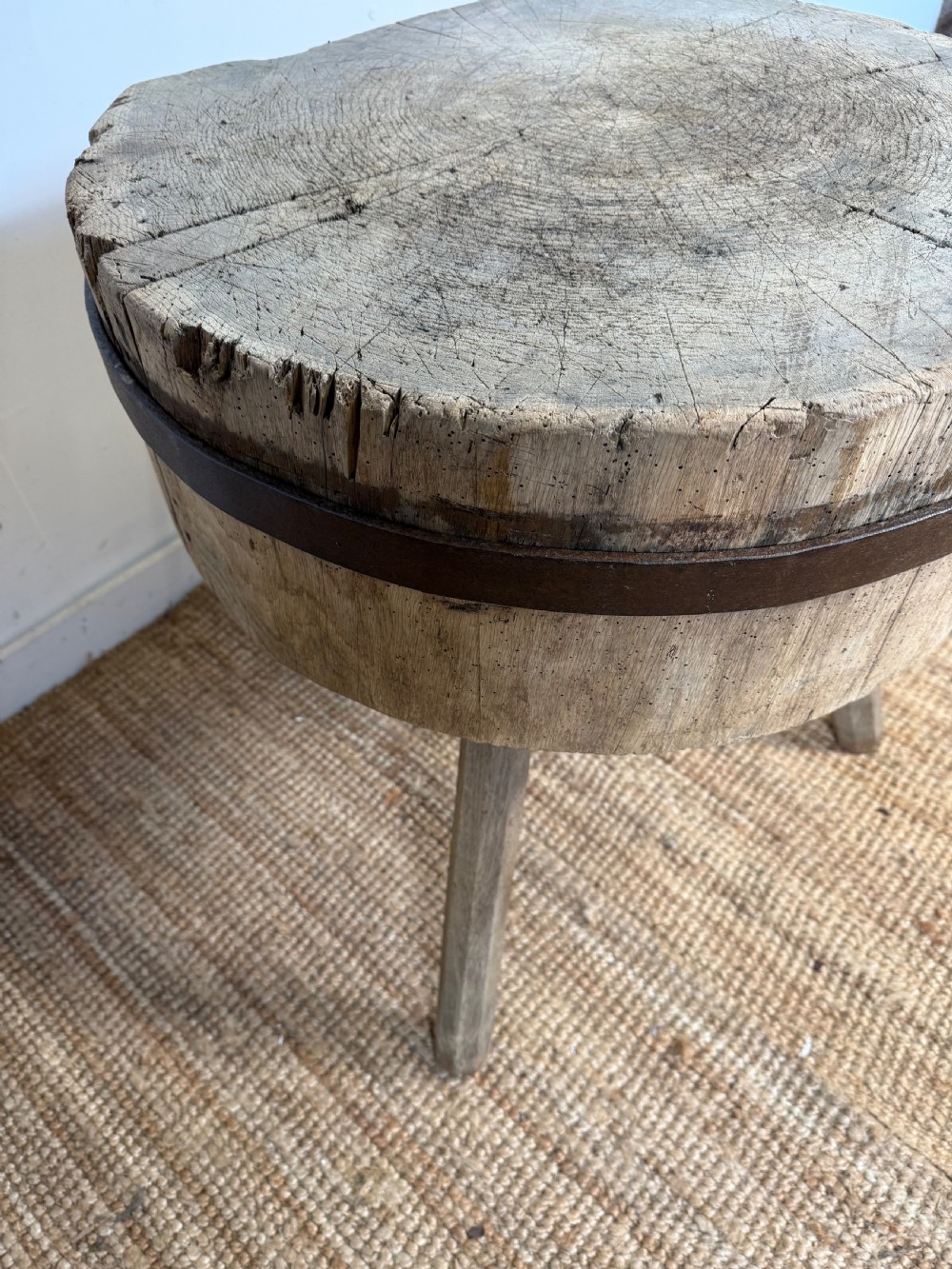 Chopping block / butchers block  View III