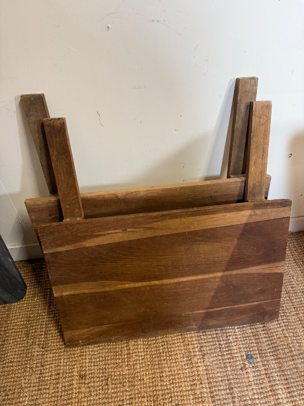 Small early 20th century oak dining table 6 seater  View XVI