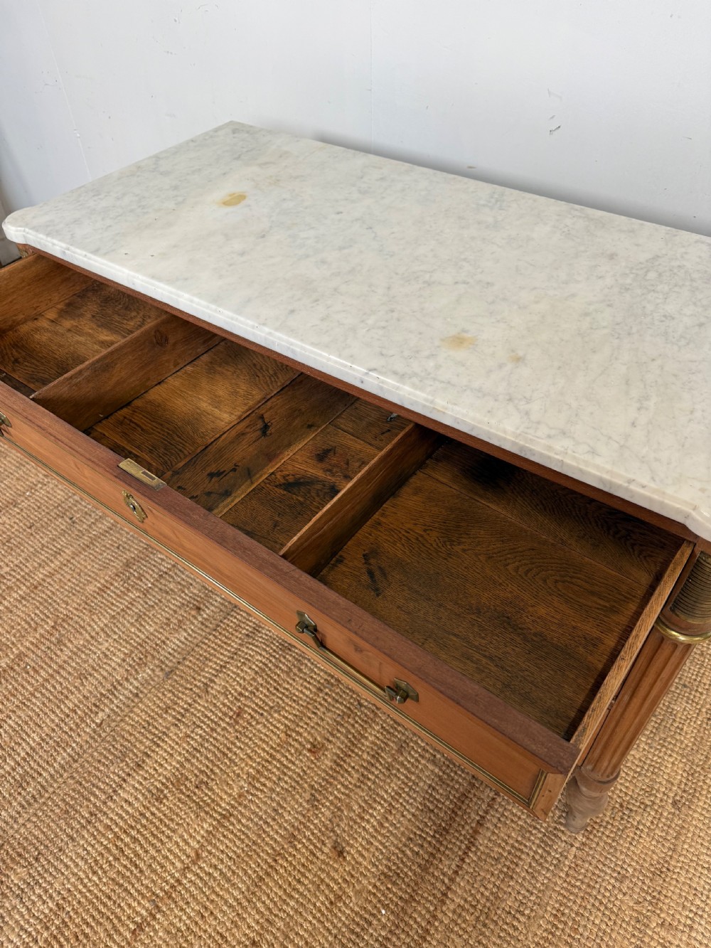 Louis XVI style scrubbed mahogany commode / chest of drawers View VIII