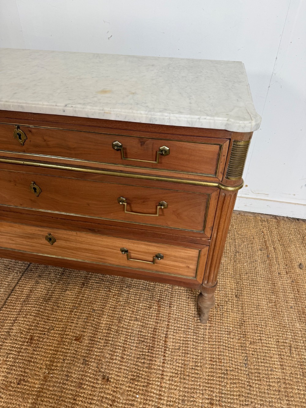 Louis XVI style scrubbed mahogany commode / chest of drawers View XIII