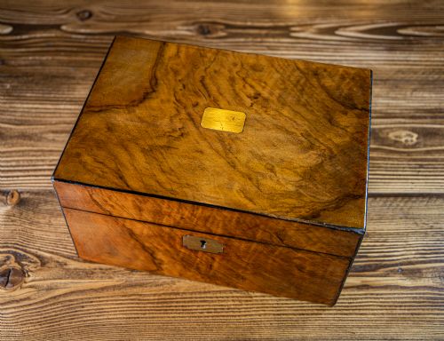 Figured Walnut Table Box 1880