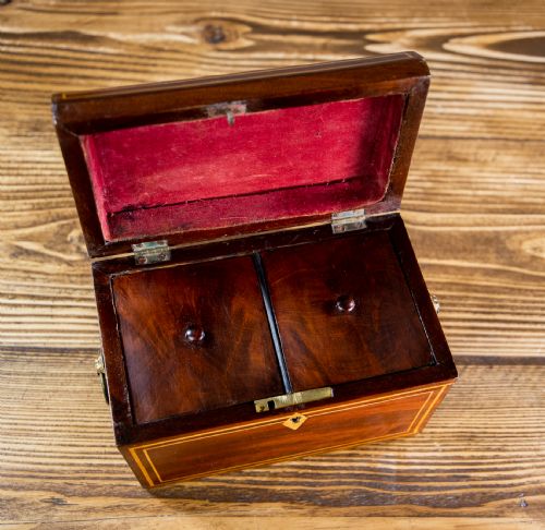 TWIN MAHOGANY GEORGIAN TEA CADDY - ADDITIONAL PHOTO 6