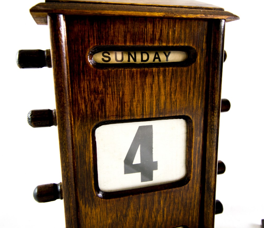 Dark Oak Calender c.1900