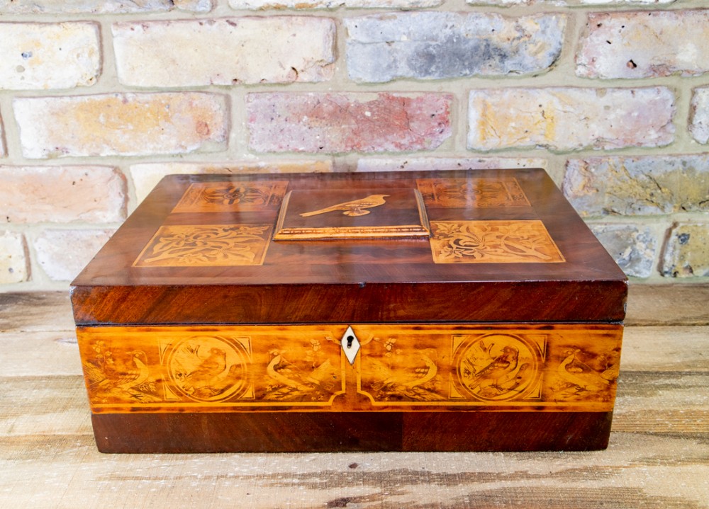 Collectors Minton Tiles Display Box c.1820