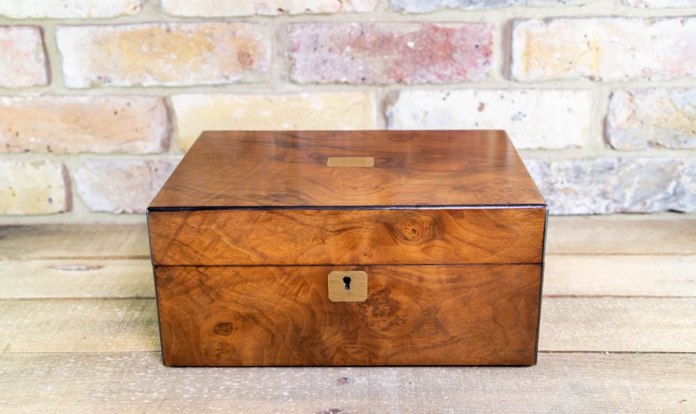 Figured Walnut Sewing/Work Box c.1890