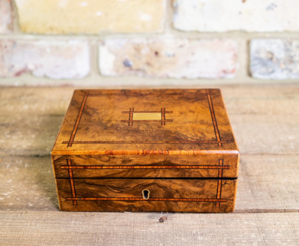 Small Burr Walnut Ladies Box c.1880
