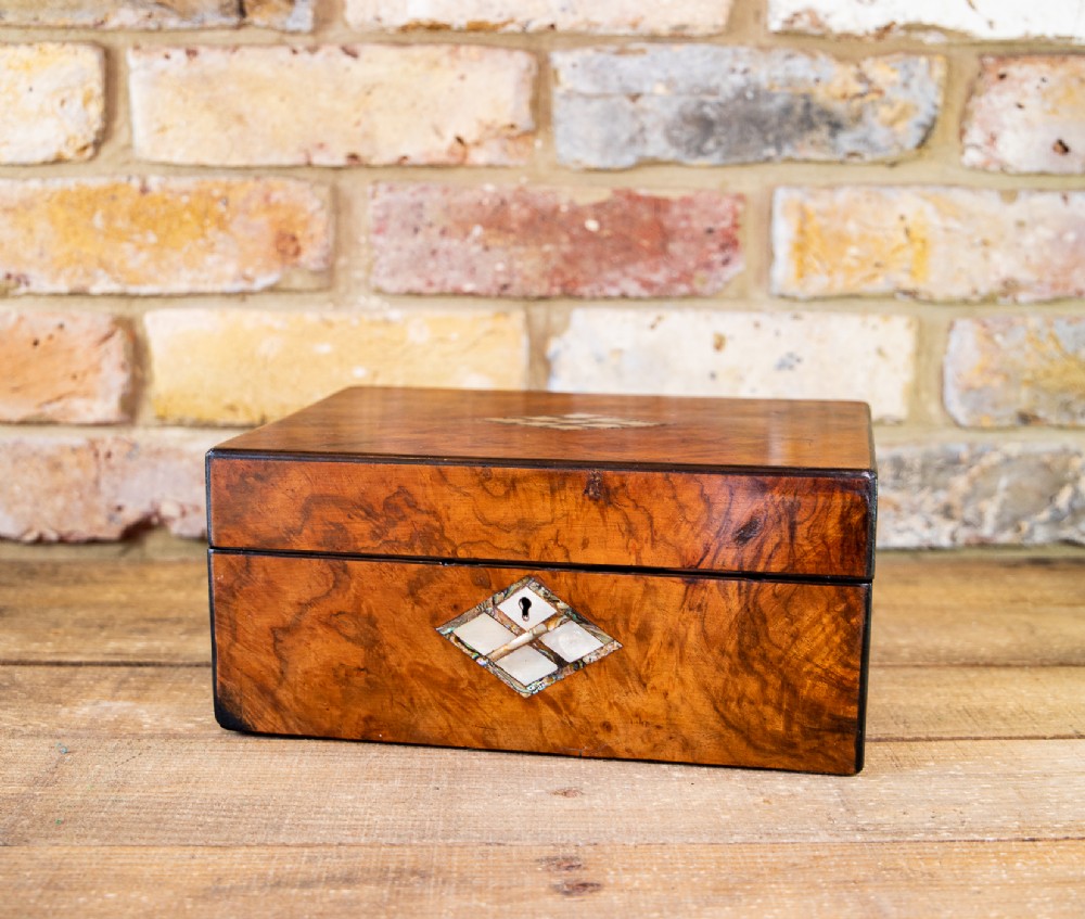 Burr Walnut Ladies Box 1880