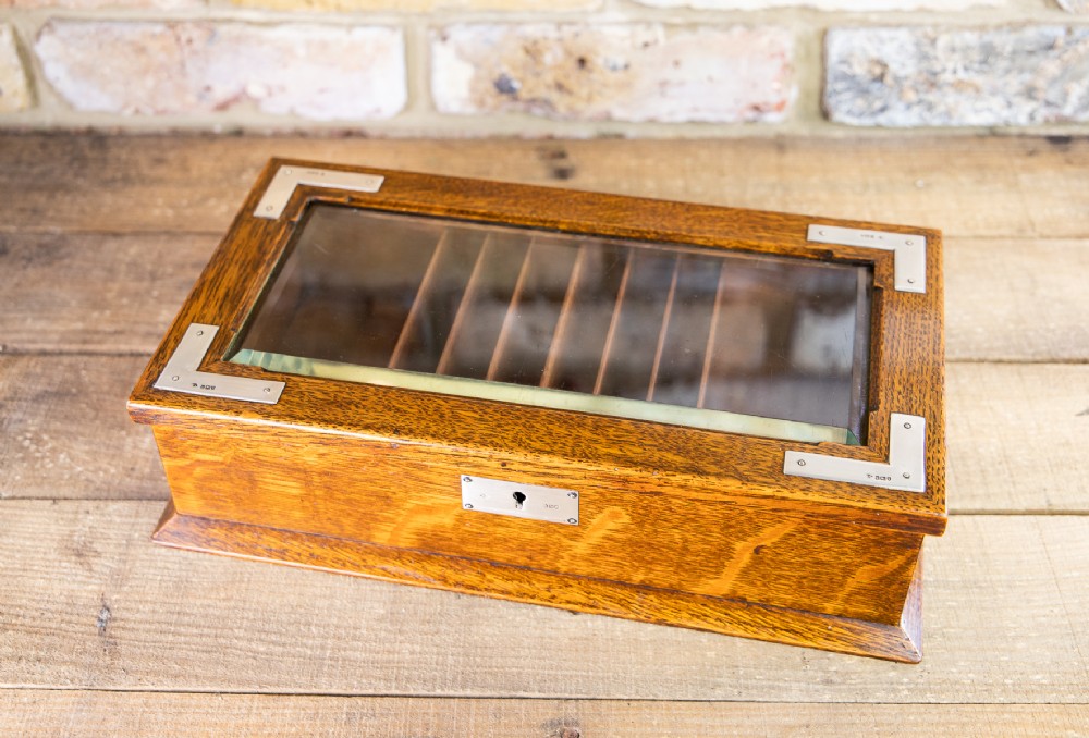 Large Stunning Table Cigar Box 1910