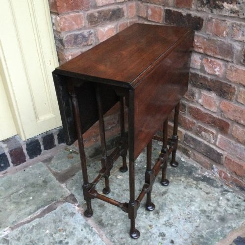 SPIDER LEGGED TABLE - ADDITIONAL PHOTO 5