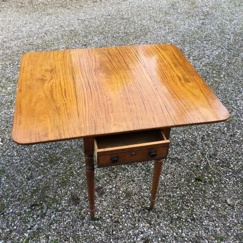 PEMBROKE TABLE - ADDITIONAL PHOTO 4
