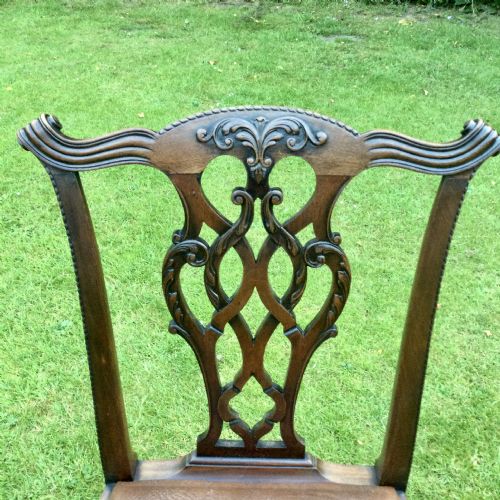 SET OF SIX CHIPPENDALE STYLE MAHOGANY CHAIRS - ADDITIONAL PHOTO 1