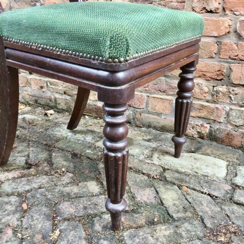 A SET OF 6 MAHOGANY DINING CHAIRS - ADDITIONAL PHOTO 4