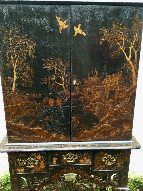 CHINOISERIE LACQUER CABINET ON STAND - ADDITIONAL PHOTO 4
