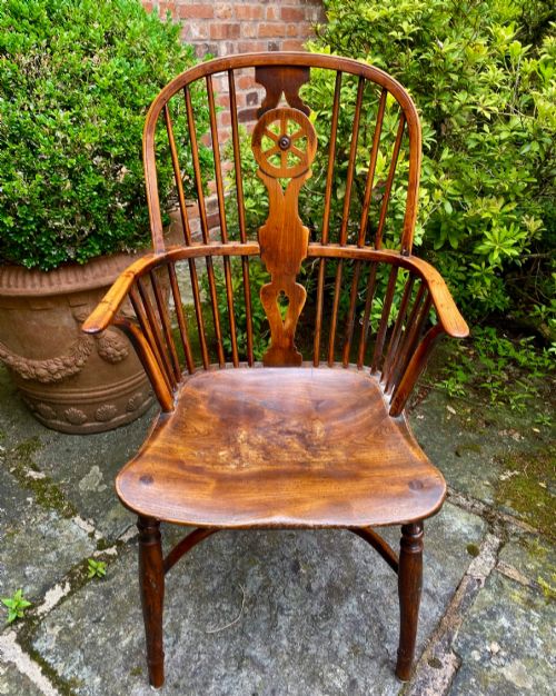YEW WOOD WINDSOR CHAIR