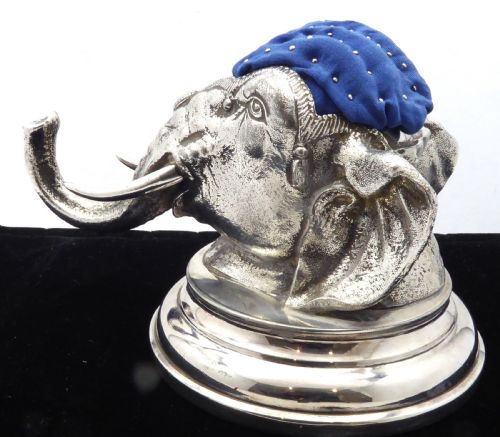 STUNNING LARGE SILVER ELEPHANT HEAD PIN CUSHION - ADDITIONAL PHOTO 3