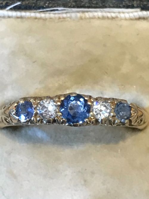 EDWARDIAN SAPPHIRE AND OLD CUT DIAMOND 18CT GOLD RING - ADDITIONAL PHOTO 1