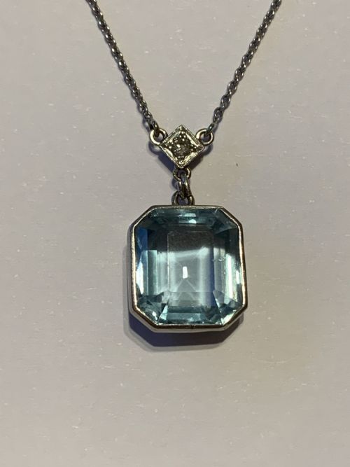 aquamarine and diamond art deco pendant - CATEGORY: ANTIQUE JEWELLERY - DATED 1940