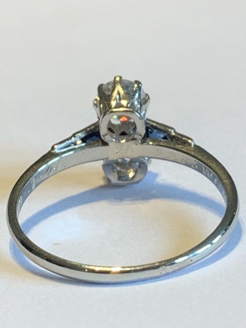 DIAMOND AND SAPPHIRE ART DECO RING - ADDITIONAL PHOTO 2