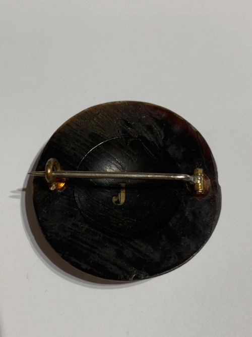 ANTIQUE TORTOISESHELL BROOCH - ADDITIONAL PHOTO 1