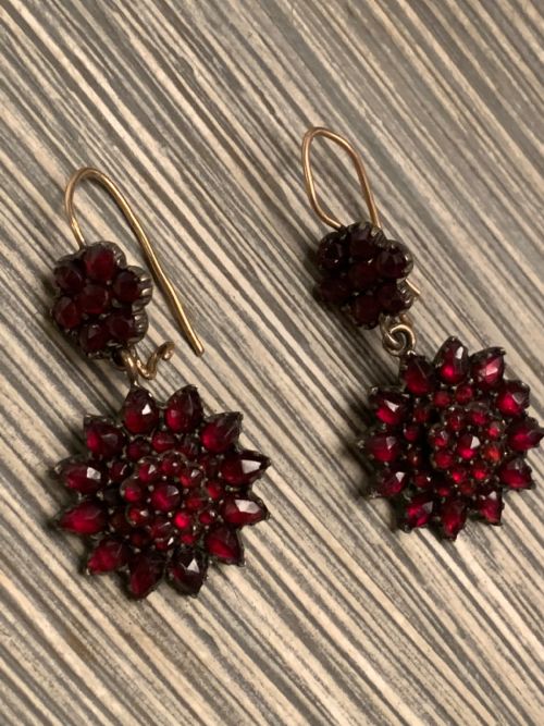bohemian garnet rose cut antique earrings - CATEGORY: ANTIQUE JEWELLERY - DATED REGENCY
