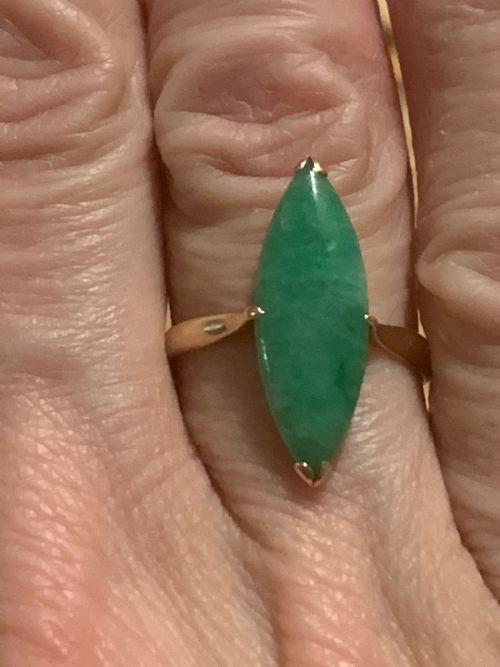 JADEITE MARQUISE SHAPED 1930S 18CT GOLD RING - ADDITIONAL PHOTO 2