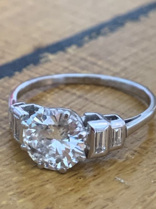 PLATINUM AND DIAMOND ART DECO ENGAGEMENT RING - ADDITIONAL PHOTO 5