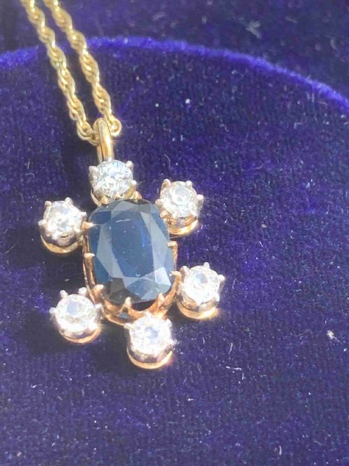 A NATURAL UNHEATED SAPPHIRE AND OLD CUT 06CT DIAMOND PENDANT - ADDITIONAL PHOTO 3