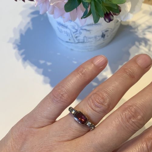 GEORGIAN GARNET AND DIAMOND RING - ADDITIONAL PHOTO 4