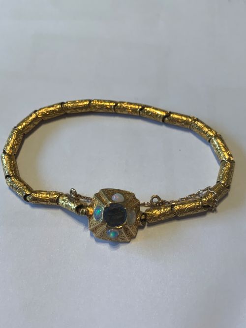 victorian 18ct gold ceylon sapphire and opal bracelet - CATEGORY: ANTIQUE JEWELLERY - DATED VICTORIAN