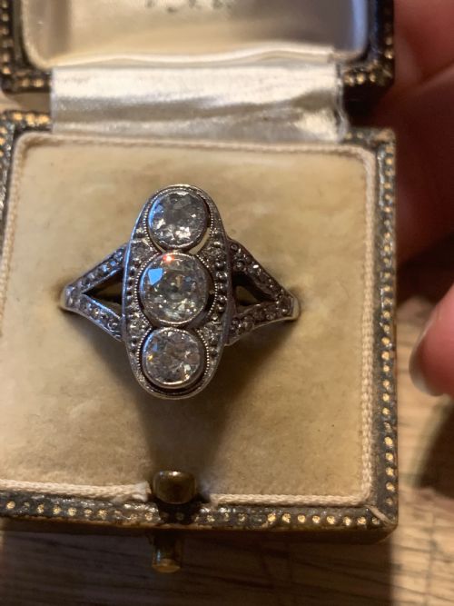 DIAMOND ANTIQUE PANEL RING - ADDITIONAL PHOTO 1