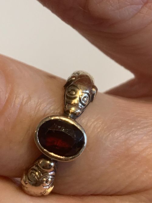 ANTIQUE VICTORIAN GARNET DOGSNAKE 15CT GOLD RING - ADDITIONAL PHOTO 4