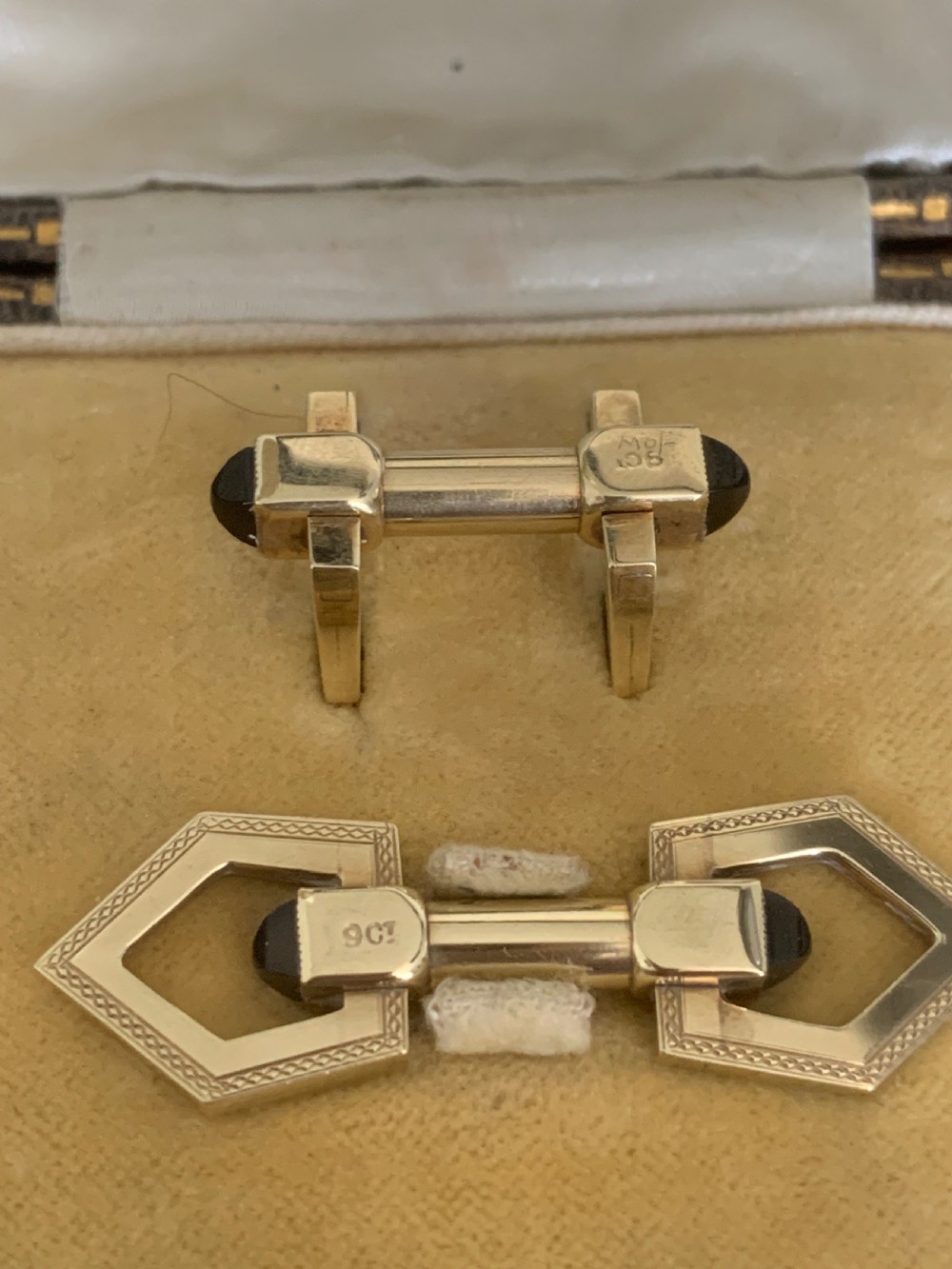 Art Deco 9ct Gold Onyx Cufflinks View VIII