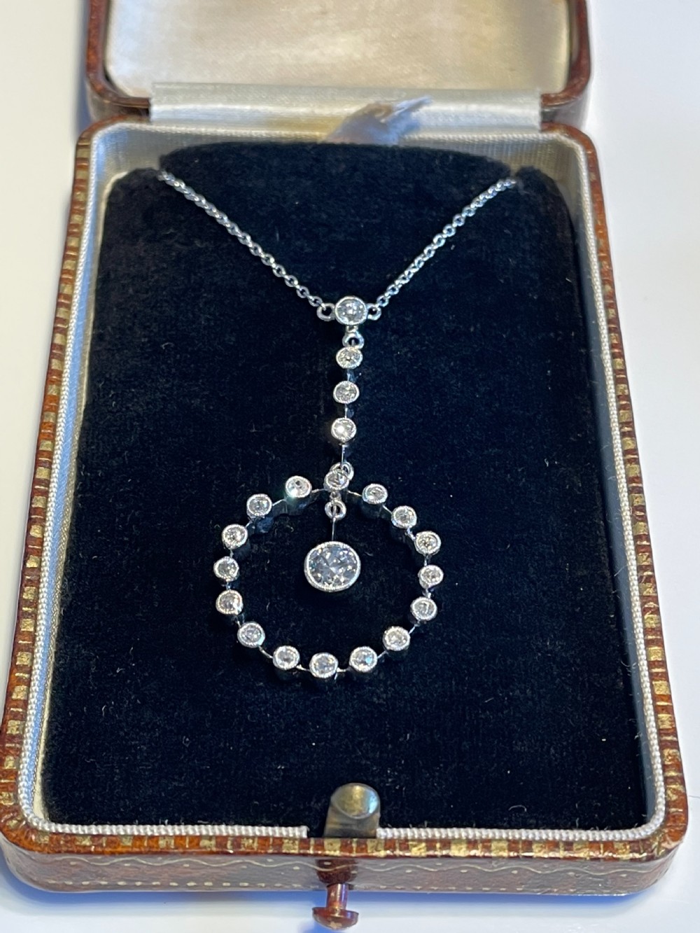 Edwardian Diamond and Platinum Necklace View IV