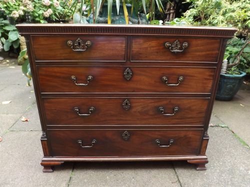 Early George III Chippendale-period C18th Mahogany Chest of Drawers.