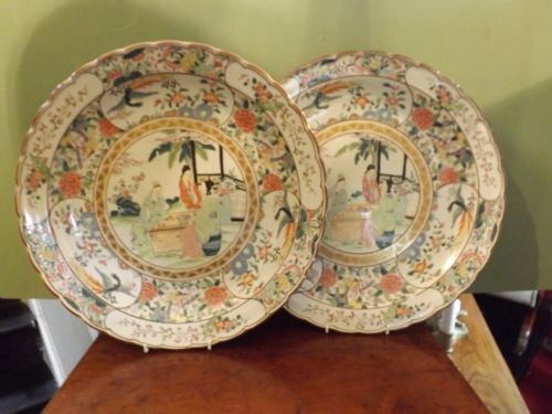 Pair of C19th Japanese Porcelain Dishes.