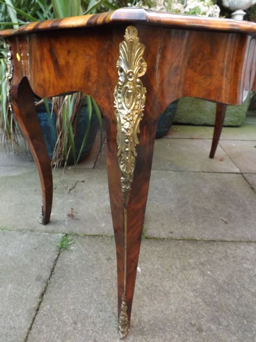 C19TH BURRWALNUT AND FLORAL MARQUETRY INLAID ORMOLUMOUNTED 'BUREAU PLAT' OR WRITING TABLE - ADDITIONAL PHOTO 2