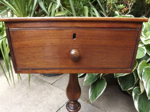 LATE C18TH GEORGE III PERIOD MAHOGANY TRIPODBASE TABLE OF UNUSUAL FORMAT - ADDITIONAL PHOTO 12