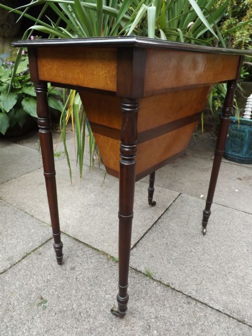 FINE EARLY C19TH REGENCY PERIOD LADIES 'WORKTABLE' INLAID WITH SPECIMEN WOOD VENEERS - ADDITIONAL PHOTO 7