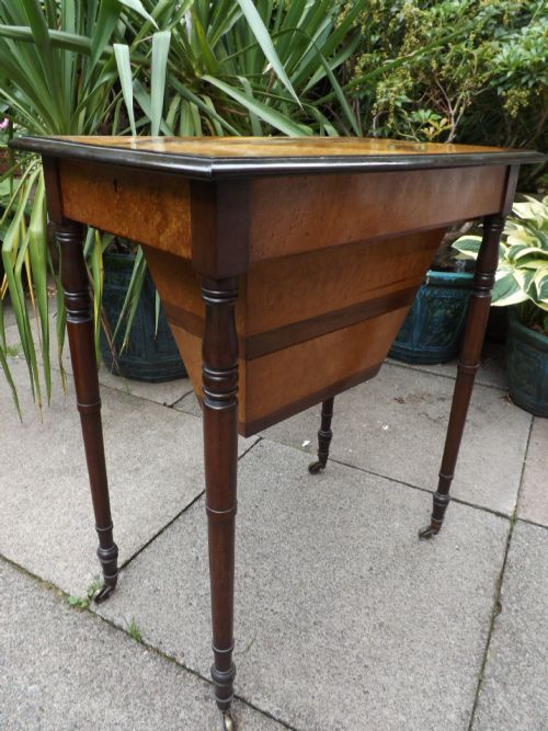 FINE EARLY C19TH REGENCY PERIOD LADIES 'WORKTABLE' INLAID WITH SPECIMEN WOOD VENEERS - ADDITIONAL PHOTO 3