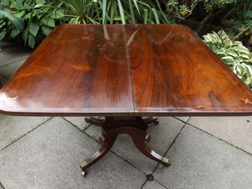 EARLY C19TH REGENCY PERIOD BRASSINLAID ROSEWOOD FOLDOVER 'TEA' TABLE - ADDITIONAL PHOTO 6