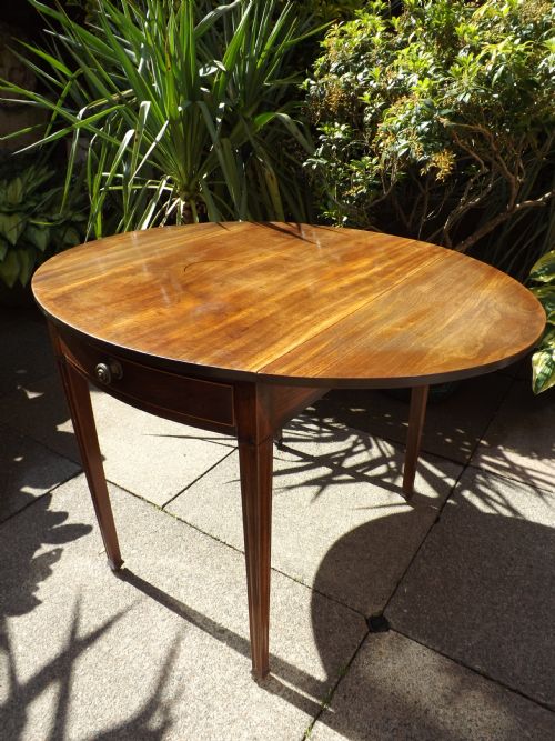 LATE C18TH GEORGE III PERIOD MAHOGANY OVAL PEMBROKE TABLE - ADDITIONAL PHOTO 2