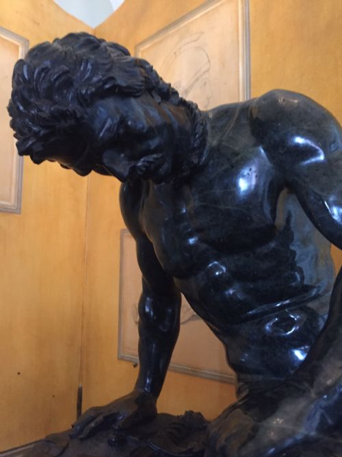 fig 2. Impressive late C19th large-scale Italian carved serpentine marble 'Grand Tour' souvenir sculpture ,after the antique ,