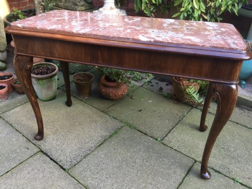 Late C19th Walnut Console Table with Marble Top in the Early Georgian Period Revival Style.