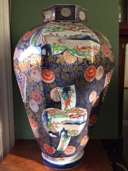 Large Mid C19th Japanese Imari Porcelain Vase.