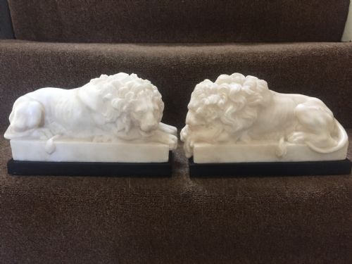 Fine Pair of C19th Italian 'Grand Tour' Souvenir Carved Alabaster Lions After Antonio Canova.