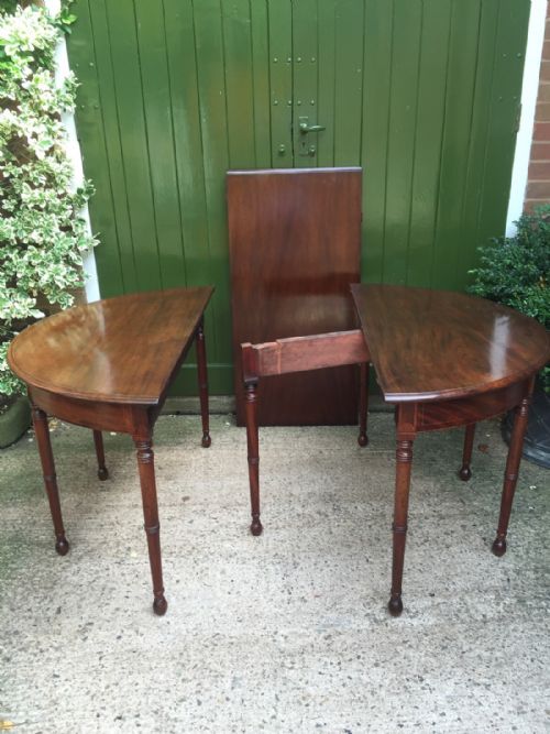 fig 1. Late C18th George III period mahogany d-ended dining table of highly adaptable format.