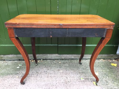 EARLY C19TH REGENCY PERIOD INLAID ROSEWOOD FOLDOVER CARD OR GAMING TABLE RAISED ON SABRE LEGS - ADDITIONAL PHOTO 11