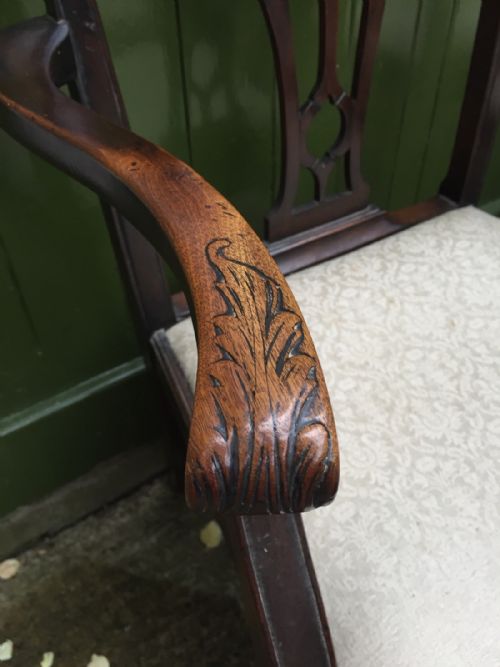 SET OF 10 MIDC19TH CARVED MAHOGANY DINING CHAIRS IN THE CHIPPENDALE STYLE - ADDITIONAL PHOTO 7