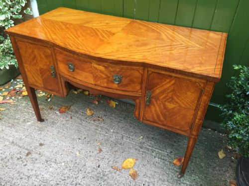 LATE C19TH EARLY C20TH EDWARDIAN PERIOD SATINWOOD VENEERED KNEEHOLE DRESSING TABLE - ADDITIONAL PHOTO 5