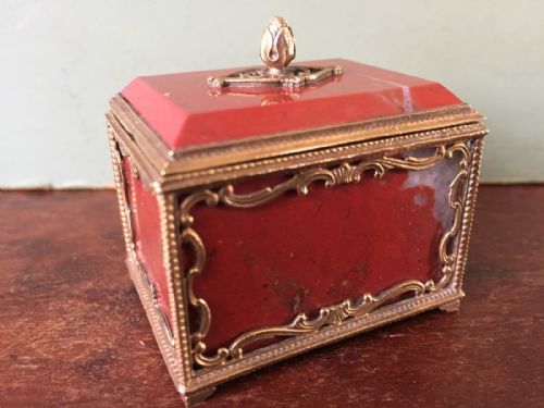 Fine Quality Late C19th French Gilt-brass Framed Miniature Agate Casket .